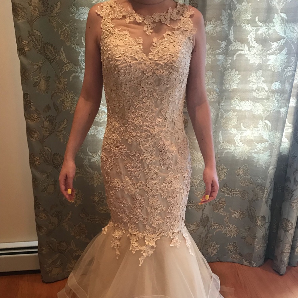 Wedding dress